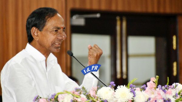 నిర్దేశించిన సమయంలో పనులు పూర్తికాకుంటే రాజీనామా తప్పదు, నేతలకు సీఎం కేసీఆర్ వార్నింగ్