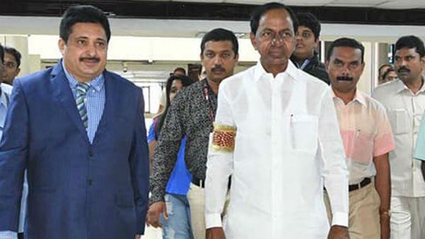 కేసీఆర్ కేబినెట్‌లోకి కేరళ క్యాడర్ ఐపీఎస్ అధికారి..? ఐటీ శాఖ మంత్రిగా.. కేటీఆర్ పరిస్థితేంటి ?