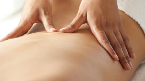 బాలికలతో వెట్టిచాకిరీ.. బాడీ మసాజ్.. టీవీ యాంకర్ నిర్వాకం