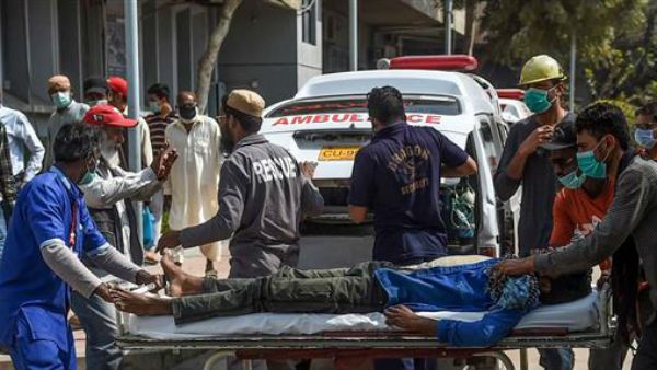 పాకిస్తాన్‌లో ప్రబలిన విషవాయువు, శ్వాస తీసుకోవడానికి ఇబ్బంది, 14 మంది మృతి,