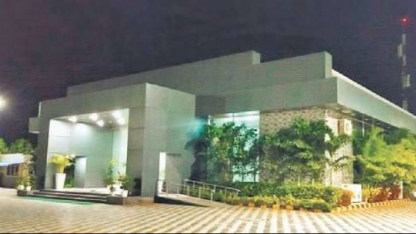 ప్రజా వేదిక వస్తువులను వేలం వెయ్యనున్న సీఆర్డీఏ