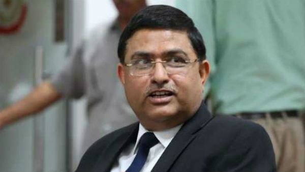 లంచం తీసుకున్నారన్న కేసులో సీబీఐ మాజీ స్పెషల్ డైరెక్టర్ రాకేష్ అస్తానాకు క్లీన్ చిట్