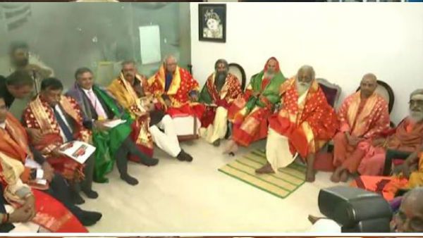 అయోధ్య రామ్‌మందిర్ ట్రస్ట్ అధ్యక్షుడిగా గోపాల్‌దాస్: నిర్మాణ కమిటీకి మోడీ మాజీ ప్రధాన కార్యదర్శి