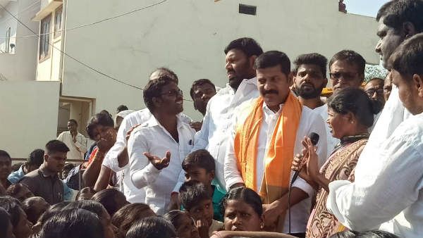 హామీల పట్ల నేతలను అంగీ పట్టి నిలదీయండి..! పట్నం గోస కార్యక్రమంలో ప్రభుత్వం పై రేవంత్ రెడ్డి ఫైర్..!!