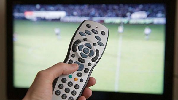 ప్రాణం తీసిన టీవీ సౌండ్.. ఇంటి ఓనర్‌పై దాడి, కుప్పకూలి చనిపోయిన యజమాని..