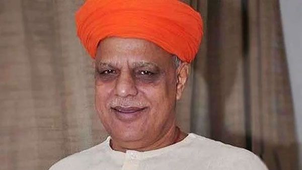 అవి ధరిస్తుంటే ఇంకా ఆర్థిక మాంద్యం ఎక్కడుంది: భలేగా చెప్పారు ఈ ఎంపీ