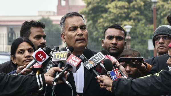 నిర్భయ, ఆమె తల్లిపై లాయర్ ఏపీ సింగ్ వివాదాస్పద వ్యాఖ్యలు: ఇతడ్నీ ఉరితీస్తే బాగుండేదంటూ నెటిజన్ల ఫైర్