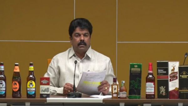 మద్యం షాపుల్లో జగన్ బ్రాండ్లు: చీప్ లిక్కర్ అమ్ముతున్న వలంటీర్లు: నాణ్యమైన మద్యం ఏదీ: బోండా ఉమా