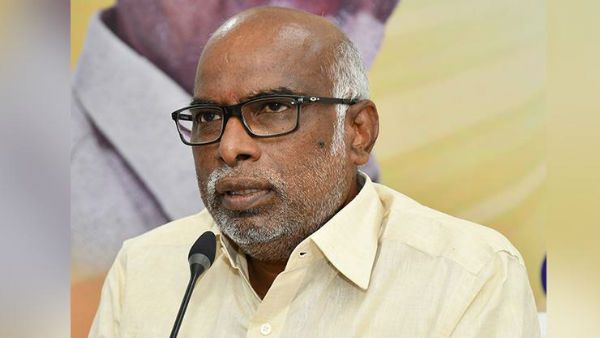 టీడీపీకి మాజీమంత్రి డొక్కా గుడ్‌బై: మొన్న మండలి సభ్యత్వానికి..నేడు పార్టీ ప్రాథమిక సభ్యత్వానికి.. !