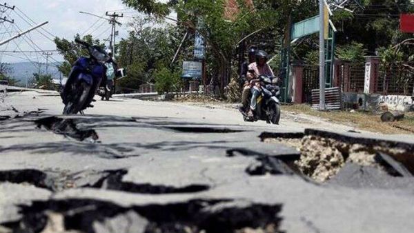 ఒకవైపు కరోనా..మరోవైపు పెను భూకంపం: ఈ భూగోళానికి ఏమైంది: సునామీ హెచ్చరికలు జారీ..ఉపసంహరణ..!