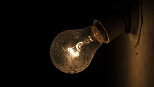 మూడు నెలలు కరెంట్ బిల్ కట్టాల్సిన అవసరం లేదు.. గుడ్ న్యూస్ చెప్పిన కేంద్రం