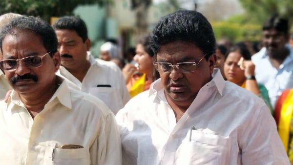 జగన్ కు కొరుకుడు పడని మరో క్యారెక్టర్- 10 నెలలుగా తెరవెనుక ఉంటూనే సర్కారుకు చుక్కలు.. ?