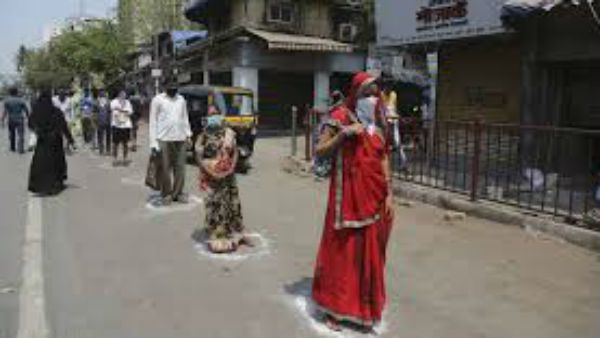 నిత్యావసరాల కోసం పట్టణవాసుల నరకం ... ఏపీ ప్రభుత్వ కఠిన నిబంధనలే కారణం