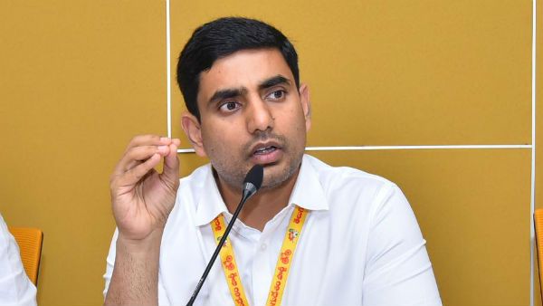 మహిళలు స్నానం చేస్తోంటే ఫొటోలు తీస్తారా?: మా ఓర్పును చేతగానితనంగా: నారా లోకేష్ వార్నింగ్