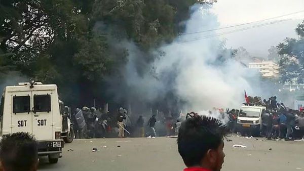 సీఏఏ ఘర్షణలు: మేఘాలయాలో పది మందికి కత్తిపోట్లు, 2కు పెరిగిన మృతుల సంఖ్య, రంగంలోకి కేంద్ర బలగాలు