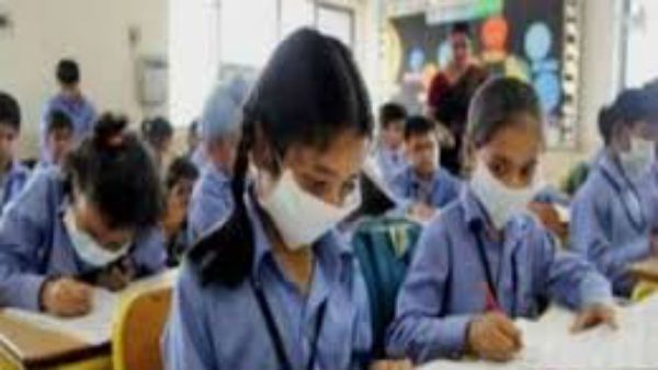 కరోనా ఎఫెక్ట్: మార్చి 31 వరకు స్కూళ్లు బంద్..