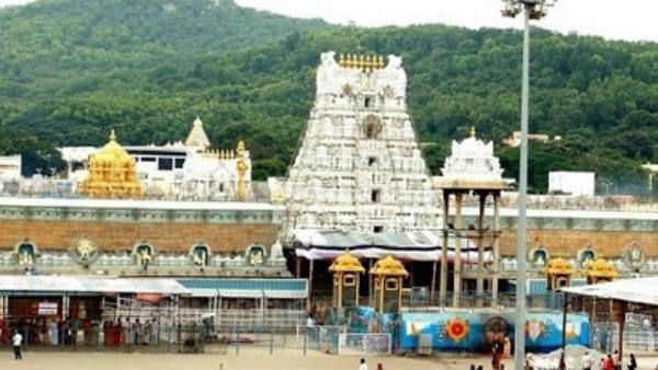 తిరుమలలో శ్రీవారి అఖండ దీపం కొండెక్కిందని ప్రచారం ... టీటీడీ క్లారిటీ
