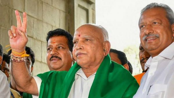 coronavirus: అయ్యో యడ్డీ..? ఇదేందీ.. సలహాలు చెప్పేందుకేనా.. 2 వేల మందితో కలిసి పెళ్లికి...