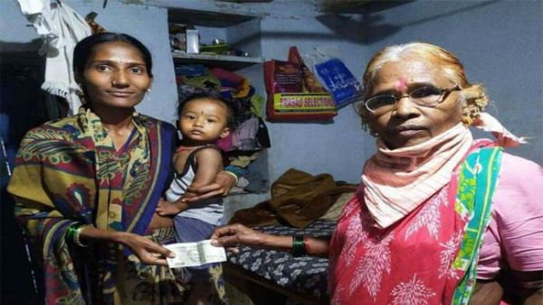 బుచ్చవ్వను మెచ్చుకున్న మంత్రి హరీష్ రావు .. నిజంగానే ఈ అవ్వ గ్రేట్ .. ఎందుకంటే