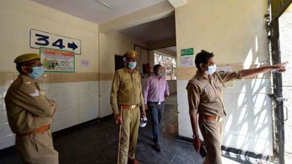 కరోనా:కొత్తగూడెం డీఎస్పీపై హైడ్రామా ..వ్యాధి తగ్గకుండానే డిశ్చార్జ్.. షాకింగ్ ట్విస్ట్..చదవాల్సిందే