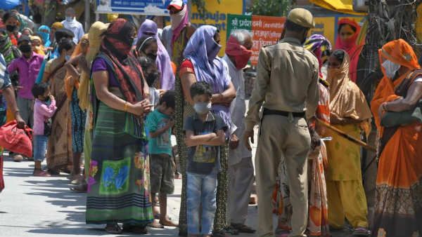 Coronavirus: ఢిల్లీ తబ్లీగి జమాత్ దెబ్బకు 13 మంది విద్యార్థులకు కరోనా, క్వారంటైన్ లో 50 మంది !