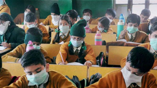 ప్రైవేట్ స్కూల్స్ లో ఫీజులు పెంచితే కఠిన చర్యలే .. తెలంగాణా సర్కార్ ఉత్తర్వులు