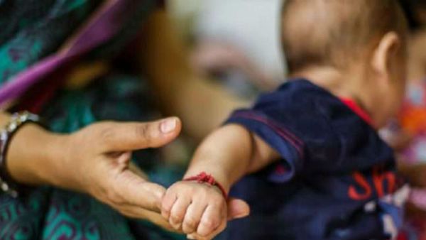 ఏపీలో వెలుగు చూసిన శిశు విక్రయం .. పట్టుకున్న అధికార యంత్రాంగం