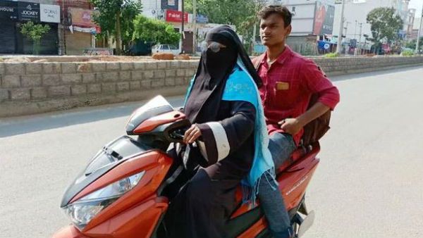 woman ride 1,400 km: అమ్మా నీకు వందనం, స్కూటీపై వందల కిలోమీటర్ల పయనం, ఎందుకంటే..