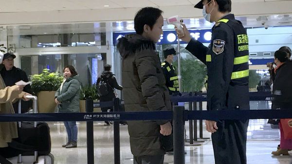 ఆ విమానాశ్రయంలో కరోనా పరీక్షలు .. 10 నిముషాల్లోనే రిపోర్టులు