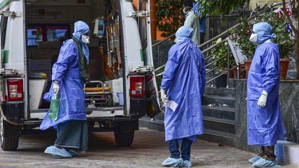 కరోనా: ఒకే ఇంట్లో 11 మందికి వైరస్.. హైదరాబాద్ నిమ్స్‌లో నర్స్‌కు.. 2నెలల పసిగుడ్డునూ వదల్లేదు..