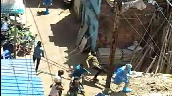 కరోనా డాక్టర్లపై భయానక దాడి.. వాళ్లు మనుషులే కాదన్న సీఎం.. అక్కడైతే నడిరోడ్డుపై కాల్చివేత..