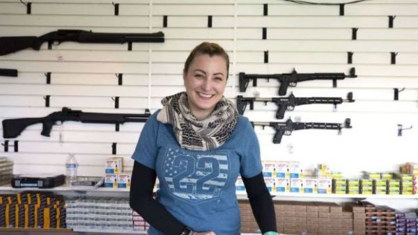 కరోనా: తుపాకులు కొనుగోలు చేస్తోన్న అమెరికన్లు, గతేడాది కంటే 80 శాతం ఎక్కువ, ఎందుకంటే..