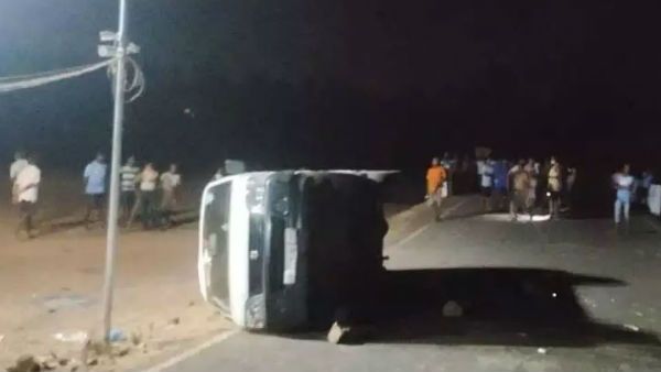 సాధువులను కొట్టి చంపిన జనం: అనేక అనుమానాలు..పిల్లల్ని చంపి, కిడ్నీలతో: అత్యున్నత దర్యాప్తు