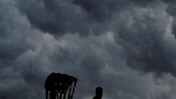 తెలుగు రాష్ట్రాలకు వర్ష సూచన..ఈ సమయంలో జాగ్రత్తగా ఉండాలంటూ హెచ్చరికలు