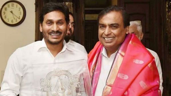 ఏపీకి ముఖేష్ అంబానీ భారీ విరాళం: రిలయన్స్ ఇండస్ట్రీస్‌కు లేఖ రాసిన జగన్