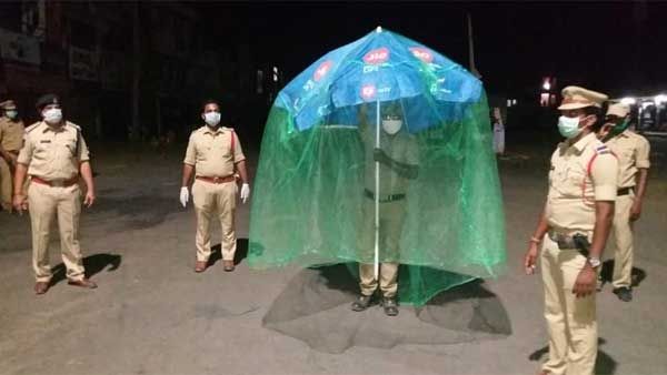 లాక్ డౌన్ ఎఫెక్ట్ .. మల్టీ టాస్కింగ్ పోలీస్ .. ఖాకీల కష్టాలు ఇంతింత కాదయా !!