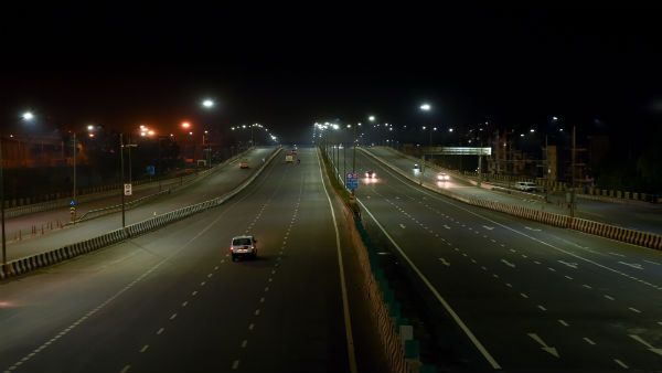 coronavirus: ఎర్రగడ్డ చెక్ పోస్ట్ వద్ద యువతుల హల్‌‌చల్, ఒకే కారులో ముగ్గురు, ఇద్దరిదీ చైనా...