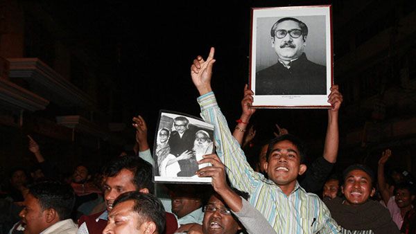 బంగబంధు హంతకుడి ఉరితీత: అర్ధరాత్రి పెను సంచలనం 45 సంవత్సరాల తరువాత.. !