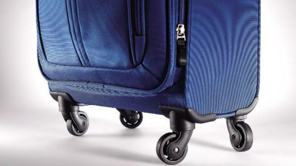 Lockdown: ఫ్రెండ్ ను సూట్ కేస్ లో పెట్టి అపార్ట్ మెంట్ లోకి తీసుకెళ్లిన విద్యార్థి, ఎంజాయ్ కోసం ? !