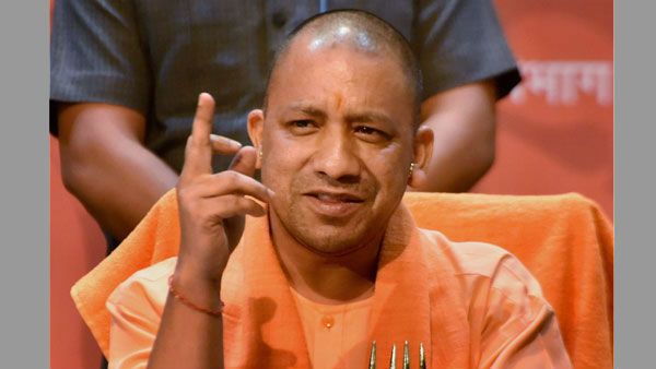 coronavirus: వైద్య సిబ్బంది వాహనంపై అల్లరిమూక దాడి, పోలీసులపై కూడా, ఎన్ఎస్ఏ కింద కేసు..