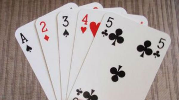 ఏపీలో కరోనా: పేకాటలో టీడీపీ ఎమ్మెల్సీ.. రెడ్‌హ్యాండెడ్‌గా పట్టుకున్న పోలీసులు