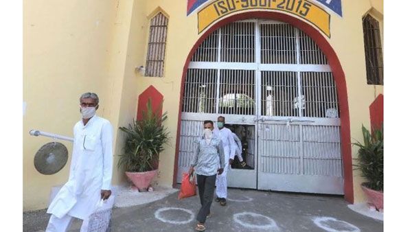 షాకింగ్ : పురుషాంగం కత్తిరించి.. శివలింగం వద్ద.. జైల్లో విచిత్ర సంఘటన..