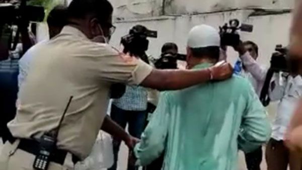 ప్రగతి భవన్ ఎదుట కలకలం.. పెట్రోల్ పోసుకుని వ్యక్తి ఆత్మహత్యాయత్నం..