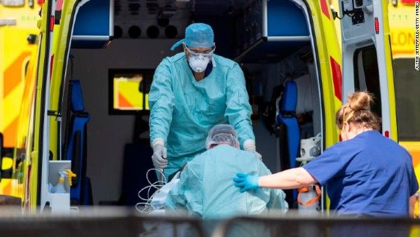 కరోనా విలయం: తెల్ల జాతీయుల కంటే నల్ల జాతీయులపై ప్రభావం ఎక్కువ, నాలుగు రెట్ల మరణాలు..