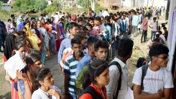 కరోనా లాక్‌డౌన్: నలుగురిలో ఒకరు నిరుద్యోగులుగా, రూరల్ కంటే పట్టణాల్లోనే ఎక్కువ