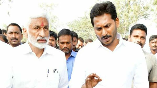 కనికరం లేకుండా కారు దించడానికి కారణం ఏంటి..? సీఎం జగన్‌ సాయిరెడ్డిల మధ్య దూరం పెరిగిందా?