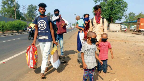 800 కి.మీ కాలినడక, చెప్పులు లేవు, కడుపునిండా తిండి లేదు, గుండెను పిండేస్తోన్న వలసకూలీల వెతలు..