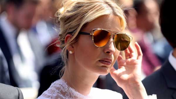 ట్రంప్ గారాలపట్టి ఇవాంకా చెలికత్తెకు కరోనా పాజిటివ్..!వైట్‌హౌస్‌లో ఉత్కంఠ పరిస్థితులు..!