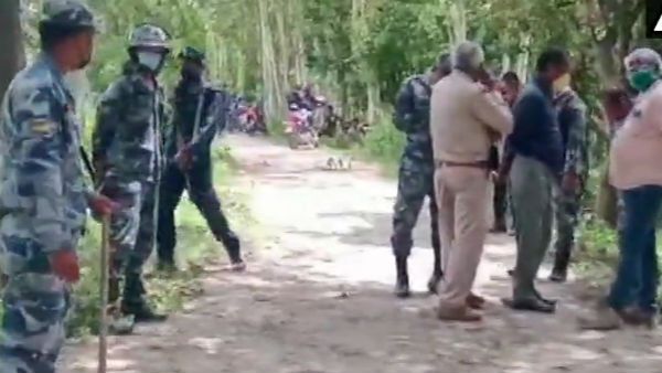 నేపాల్ పోలీసుల దాష్టీకం: సరిహద్దు వద్ద కాల్పులు, ఒక భారతీయుడు మృతి, ఇద్దరికీ గాయాలు...