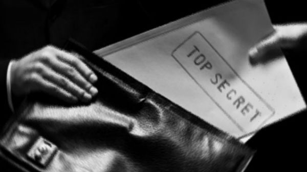 75 వేలకు దేశ రహస్యాల విక్రయం- ఇద్దరు రక్షణ ఉద్యోగుల అరెస్ట్- ఆపరేషన్ డెసర్ట్ ఛేజ్ సాగిందిలా..